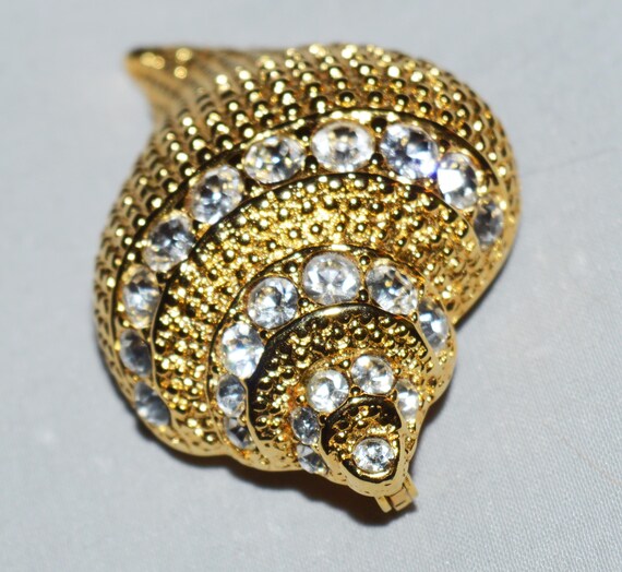 Vintage Brooch - Kenneth Jay Lane Shell Brooch, G… - image 3