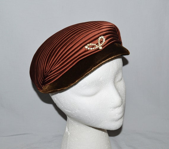 Vintage Hat - 1940s, Turban-Style Hat with Rich B… - image 1