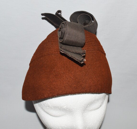 Vintage Ladies' Hat - 1950s Cloche, Deep Brown/Ru… - image 5