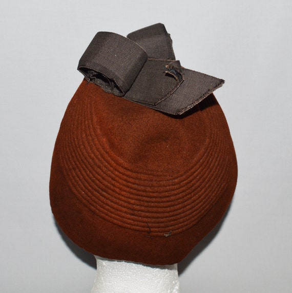 Vintage Ladies' Hat - 1950s Cloche, Deep Brown/Ru… - image 3
