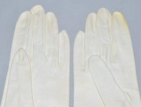 Vintage Ladies' Gloves - White Kid Leather, Decor… - image 4