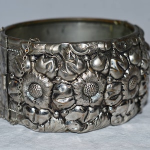 Vintage Vargas Bracelet - 1950s Cuff Bracelet, Repousse, Silver Tone with Sunflowers
