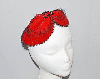 Vintage Hat - Ranleigh, 1950s, Black Velvet Pillbox or Wedge  display picture 3