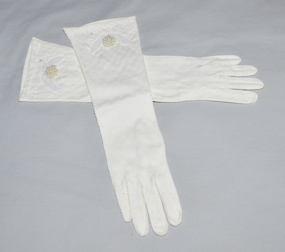 Vintage Gloves - 1960s, White Double Woven Cotton… - image 2