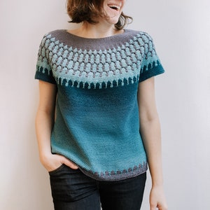 Pattern HULDRA crochet sweater round yoke, top down, seamless image 1