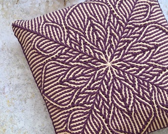 Blomma Square Crochet Pattern: Brioche Pillow Design (PDF, video tutorial)