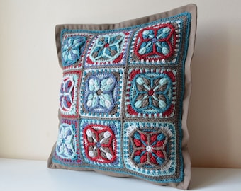 PDF Pattern of Crocheted Pillow - overlay crochet - Lucky quatrefoil granny square motif - Instant download