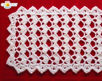 Festive Table Runner Crochet PATTERN PDF - Thanksgiving, Christmas, Hanukkah, New Years, Holiday - Jayda InStitches