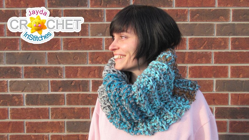 Self-striping Bulky Big Bulky Cowl Crochet PATTERN PDF Fluffy Scarf Yarns Jayda InStitches Chunky