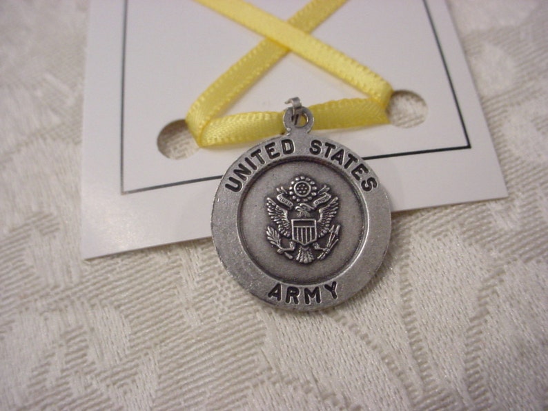 St Michael U S Military Pendant Charm On Card Choice Of 50