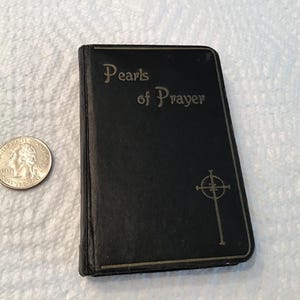 Antique 1925 PEARLS OF PRAYER Bible Pocket Prayer Book ~ Miniature