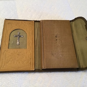 WWI Catholic Soldiers and Sailors Companion Bible Prayer Book w/ Crucifix in Canvas Case