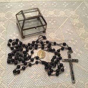 Antique Nun’s Seven 7 Decade Habit Black Wood 70 Inch Wood ROSARY w/ Case Casket