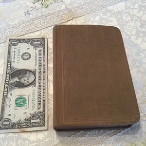 WWI Old and New Testament ARMY and NAVY Edition Holy Bible Prayer Book World War 1 Soldier&#39;s Bible   ~ Military Antique