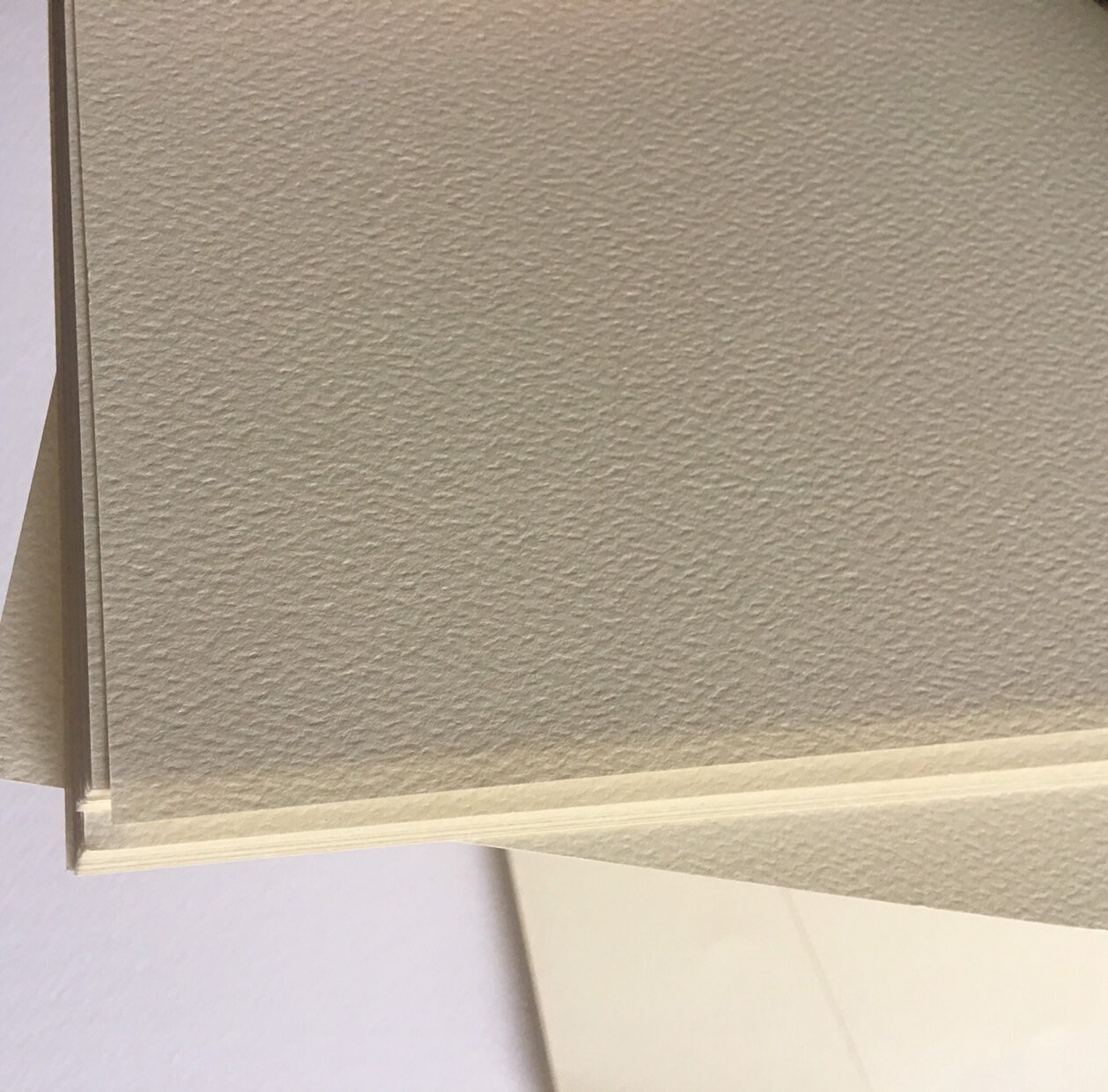 Textured 118gsm Paper White or Cream 118gsm 20 Papers Lightly Textured