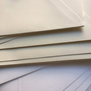 Textured 20 x 5"x7"  Envelopes White TEXTURED  (130mmx185mm) Quality 120gsm Wedding Invitation Envelopes Choose White or Cream FREE POST