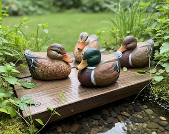Niedliches Holzstockentenfigur Geschenk für Oma und Opa, handgefertigte Vogelskulptur, rustikaler Waldhüttendekor, Hochzeitsschmuck