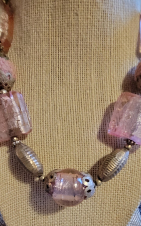 Vintage Chunky PINK Beaded Necklace - image 3