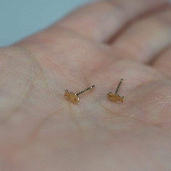14K Solid Gold Tiny Fish Stud Earrings, Tiny Stud  Yellow Gold Earrings, Real Gold - TGE40008