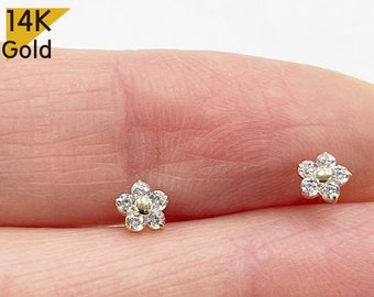 ティートリー15ミリ 14K Solid Gold Stud Earrings, Cubic Zirconia Daisy Earrings