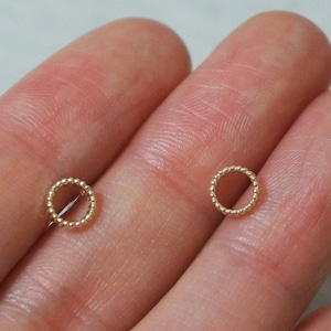 10K Solid Gold Tiny Line Patterned Circle Stud Earrings Real Gold - TGE029