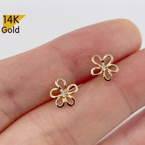 14K Solid Gold Stud Earrings, Cubic Zirconia Daisy Earrings, Cubic Zirconia Flower Earrings