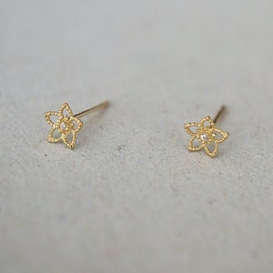 10K Solid Gold Tiny Flower Line Stud Earrings Cubic Zircornia Real Gold ...