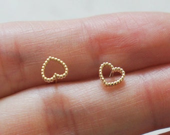 10K Solid Gold Tiny LINE Heart Patterned Stud Earrings Real Gold - TGE032