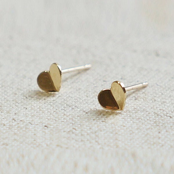 10K Solid Gold Tiny Folded Heart Stud Earrings Real Gold - TGE034