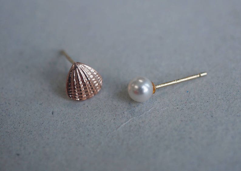 Rose Gold Shell Cute mix TG4101 14K Solid Gold stud Earrings Real Rose Gold White 4mm Pearl