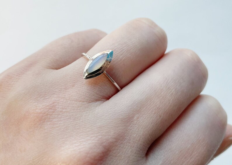US 6.20 16.66mm Silver Oval Ring 925 Sterling Silver Ethiopia Opal Ring