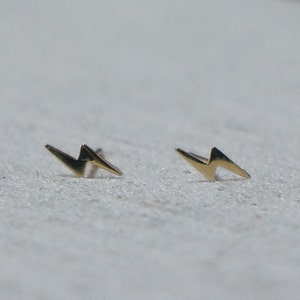 10K Solid Gold Lightning Bolt Stud Earrings Real Gold - TGE020