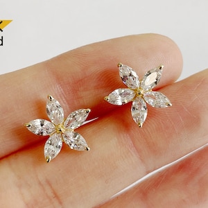 14K Solid Gold Stud Earrings, Cubic Zirconia Daisy Earrings, CZ Flower Real gold Earrings