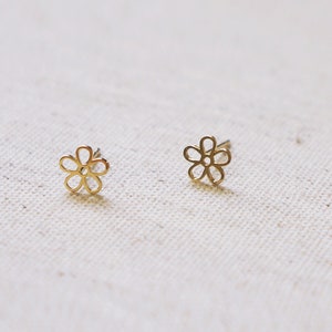 Pendientes Oro Amarillo Bola Tallada 3 Mm. Tuerca — Sala Joiers