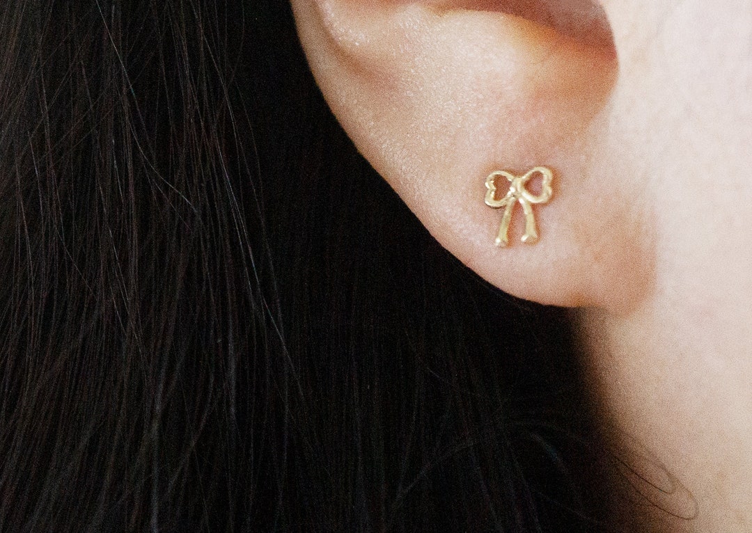 [LLOYD] 10K☆French Ribbon Point Earrings Millie Lace Bow Earrings in 24k gold - Monika Knutsson