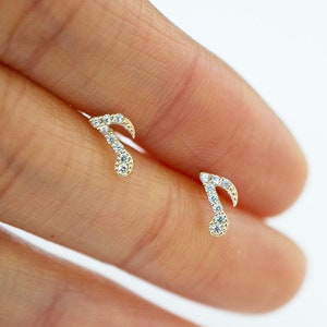 10K Solid Gold CZ Note Stud Earrings - TGE132