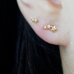 Pendientes pequeños de oro de 10 quilates con 3 estrellas, oro macizo, oro auténtico de 10 quilates - TGE050