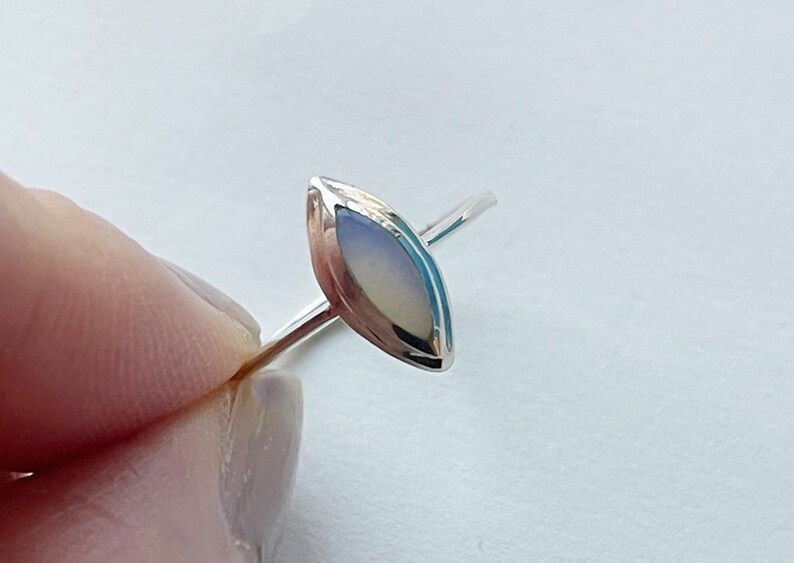 US 6.20 16.66mm Silver Oval Ring 925 Sterling Silver Ethiopia Opal Ring