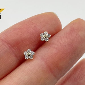 14K Solid Gold Ohrstecker, Cubic Zirconia Daisy Ohrringe, Cubic Zirconia Blumen Ohrringe - TGE40025