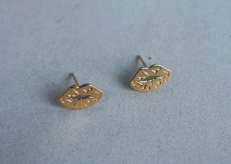 Full Lips Yellow gold Vampire Lips Kiss TG4102 Real Gold 14K Solid Gold stud Earrings