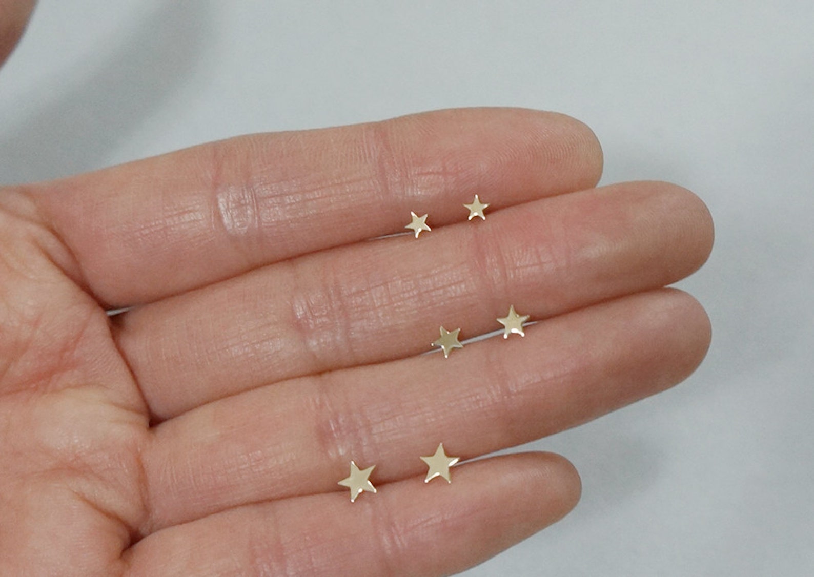 The Tiny Star Earrings Gold