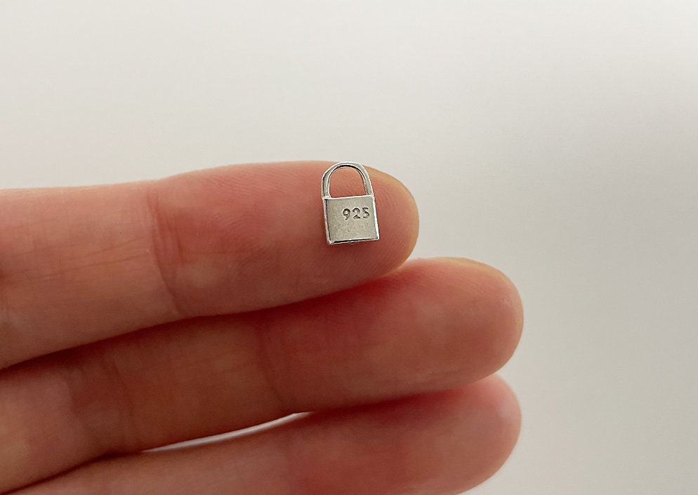 925 Sterling Silver, Tiny Little Padlock Pendant, 1 pendant