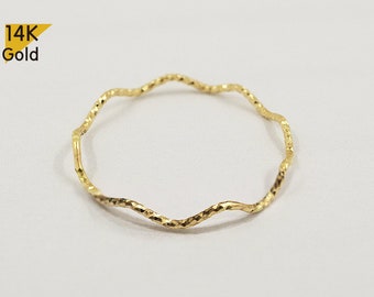 14K Gold Thin Wave Stacking Ring, Thin Ring, Solid Gold Ring, Ripple Ring - TGR201