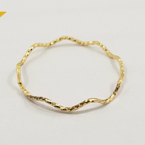 14K Gold Thin Wave Stacking Ring, Thin Ring, Solid Gold Ring, Ripple Ring - TGR201