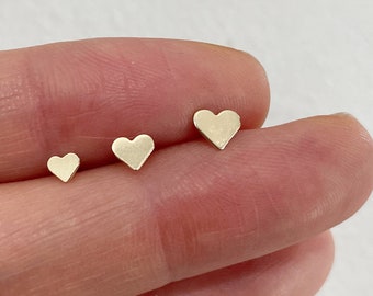 10K Gold Tiny Heart Stud Earrings, Solid Gold, 10k Real Gold - TGE033