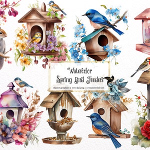 Puede incluir: Ilustraciones de acuarela de comederos de pájaros de primavera. Los comederos están hechos de madera y tienen una variedad de diseños. Algunos de los comederos tienen pájaros posados ​​en ellos, mientras que otros tienen flores y hojas alrededor. El texto "Watercolor Spring Bird Feeders" está escrito en una fuente decorativa.