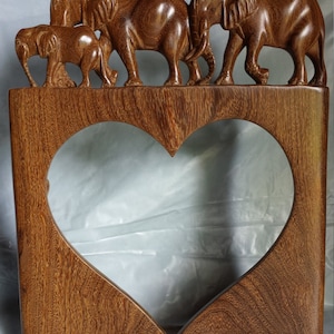 Heart Photo frame with Elephant family