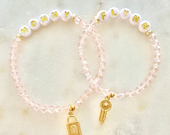 Mommy and Me - Mom and daughter - Valentine - Lock and Key - Beaded Stretch Bracelets with gold