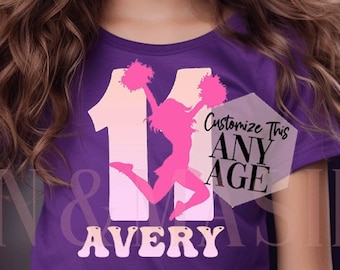 Cheerleader Geburtstagskind Shirt, Groovy Cheerleader Party Cheer Pom Poms Rosa Ombre Benutzerdefinierte Alter Name Retro