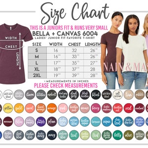 Puede incluir: Una tabla de tallas para una camiseta Bella + Canvas 6004 de corte juvenil. La tabla incluye medidas en pulgadas para el ancho, el pecho y el largo, junto con una paleta de colores. La imagen tambi&eacute;n presenta una camiseta granate y tres modelos que visten camisetas de diferentes colores.